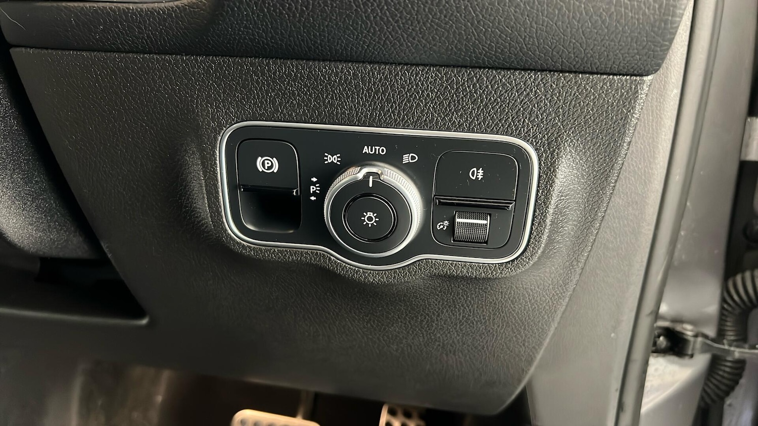 Used Mercedes-Benz GLB 2021 for sale - 77122625: Photo 30