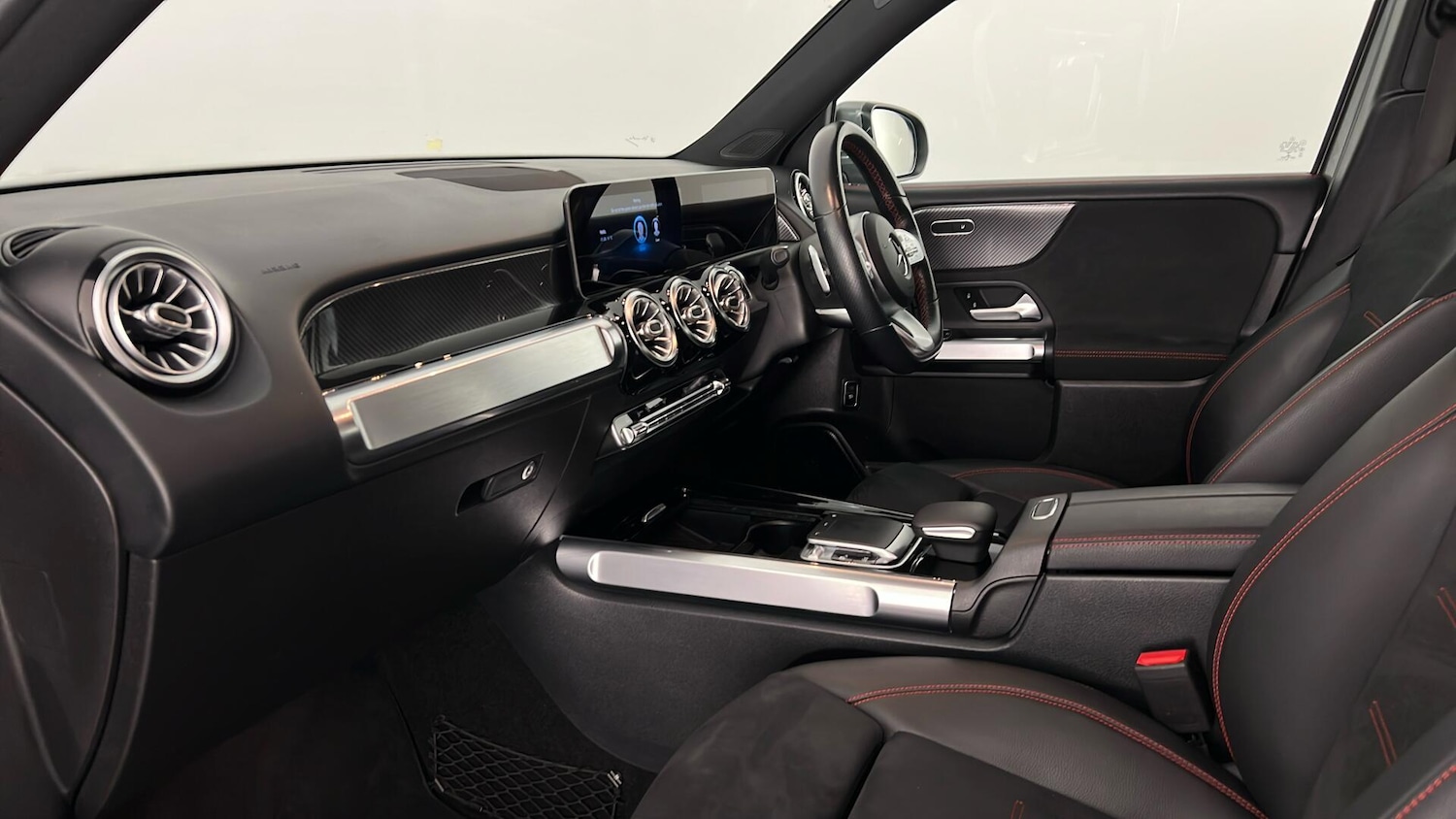 Used Mercedes-Benz GLB 2021 for sale - 77122625: Photo 8