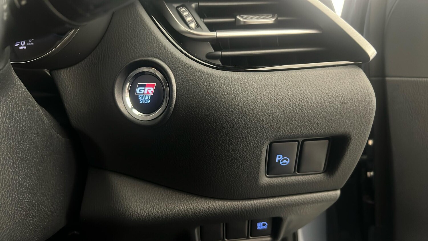 Used Toyota C-HR 2022 for sale - 77428196: Photo 33