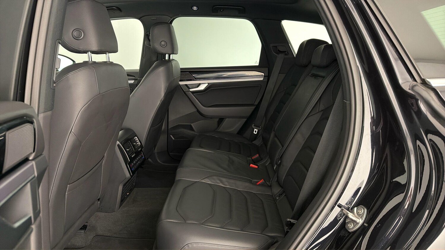 Used Volkswagen Touareg 2022 for sale - 77927446: Photo 26