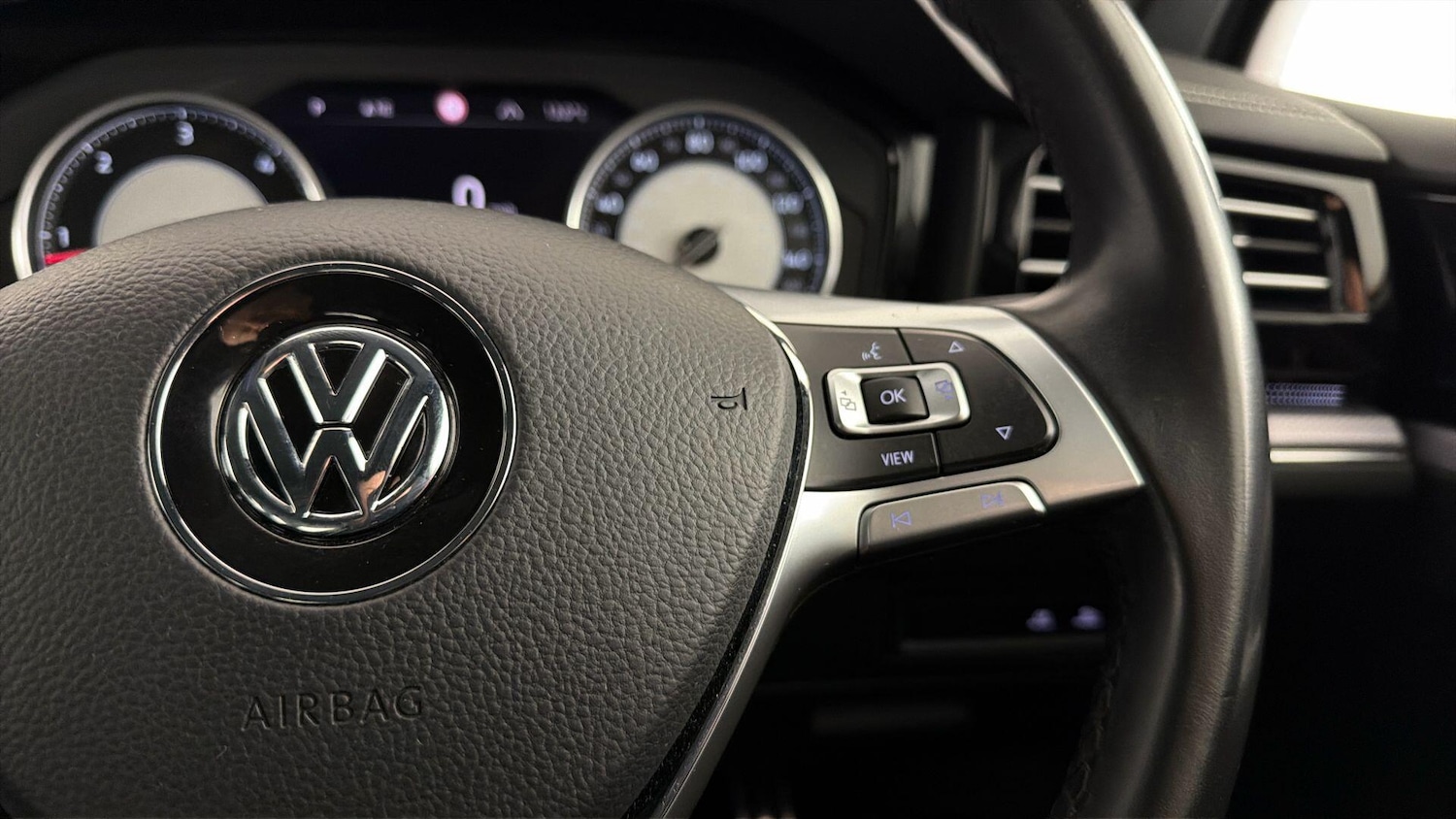 Used Volkswagen Touareg 2022 for sale - 77927446: Photo 28