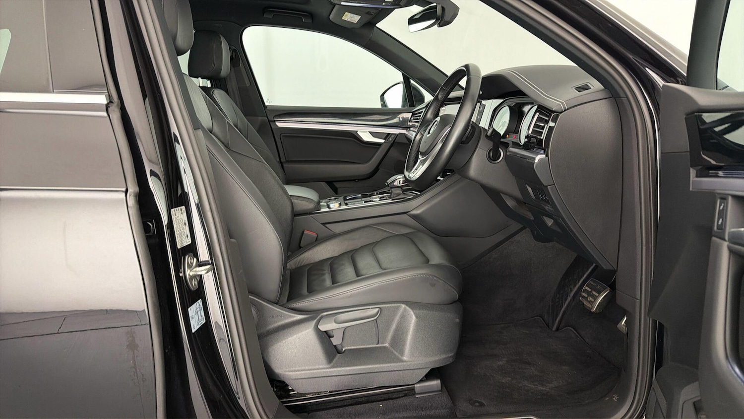 Used Volkswagen Touareg 2022 for sale - 77927446: Photo 31