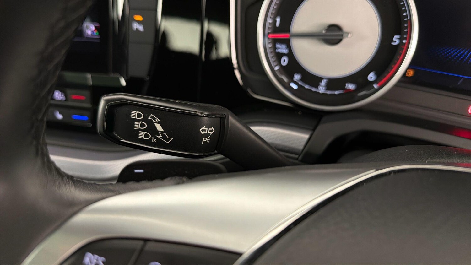 Used Volkswagen Touareg 2022 for sale - 77927446: Photo 32