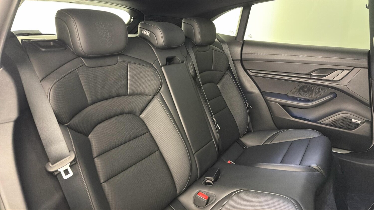 Used Porsche Taycan 2022 for sale - 78117814: Photo 27