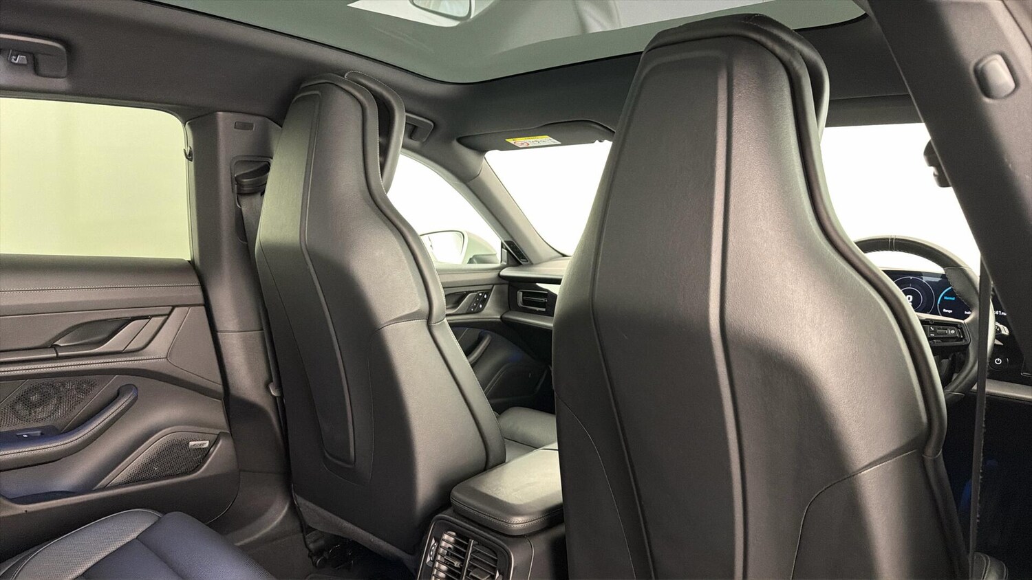 Used Porsche Taycan 2022 for sale - 78117814: Photo 28