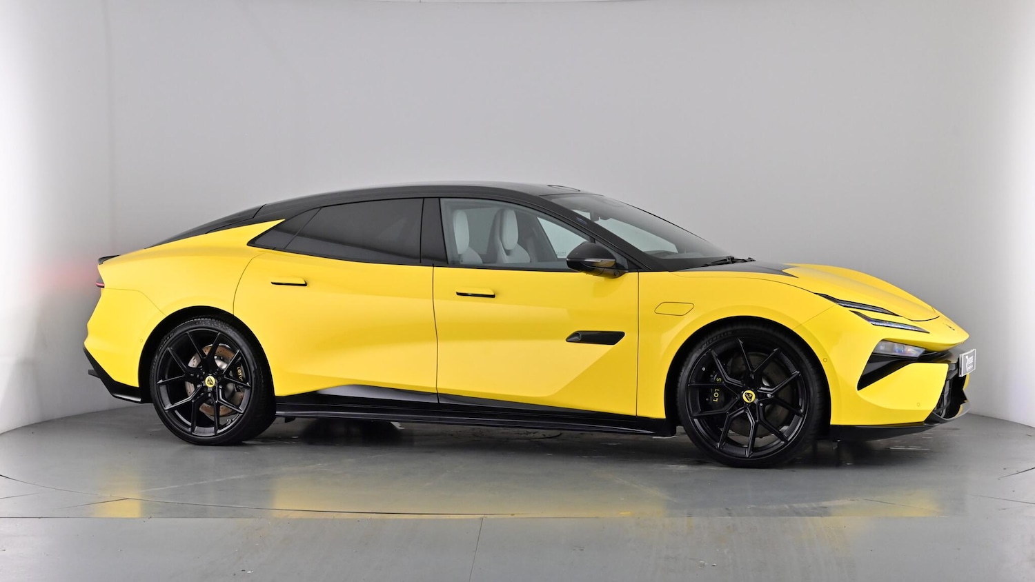 Used Lotus Emeya 2025 for sale - 77366947: Photo 97