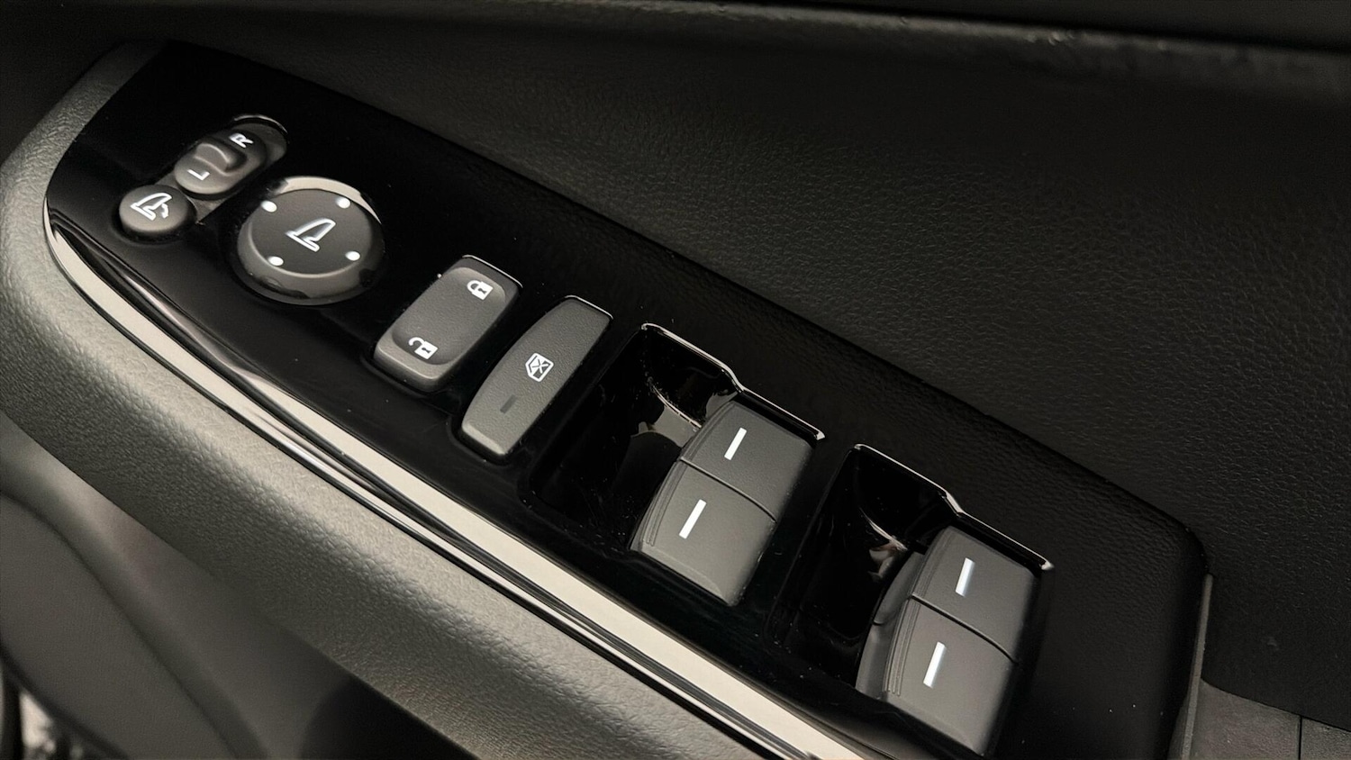 Used Honda HR-V 2025 for sale - 78000330: Photo 34