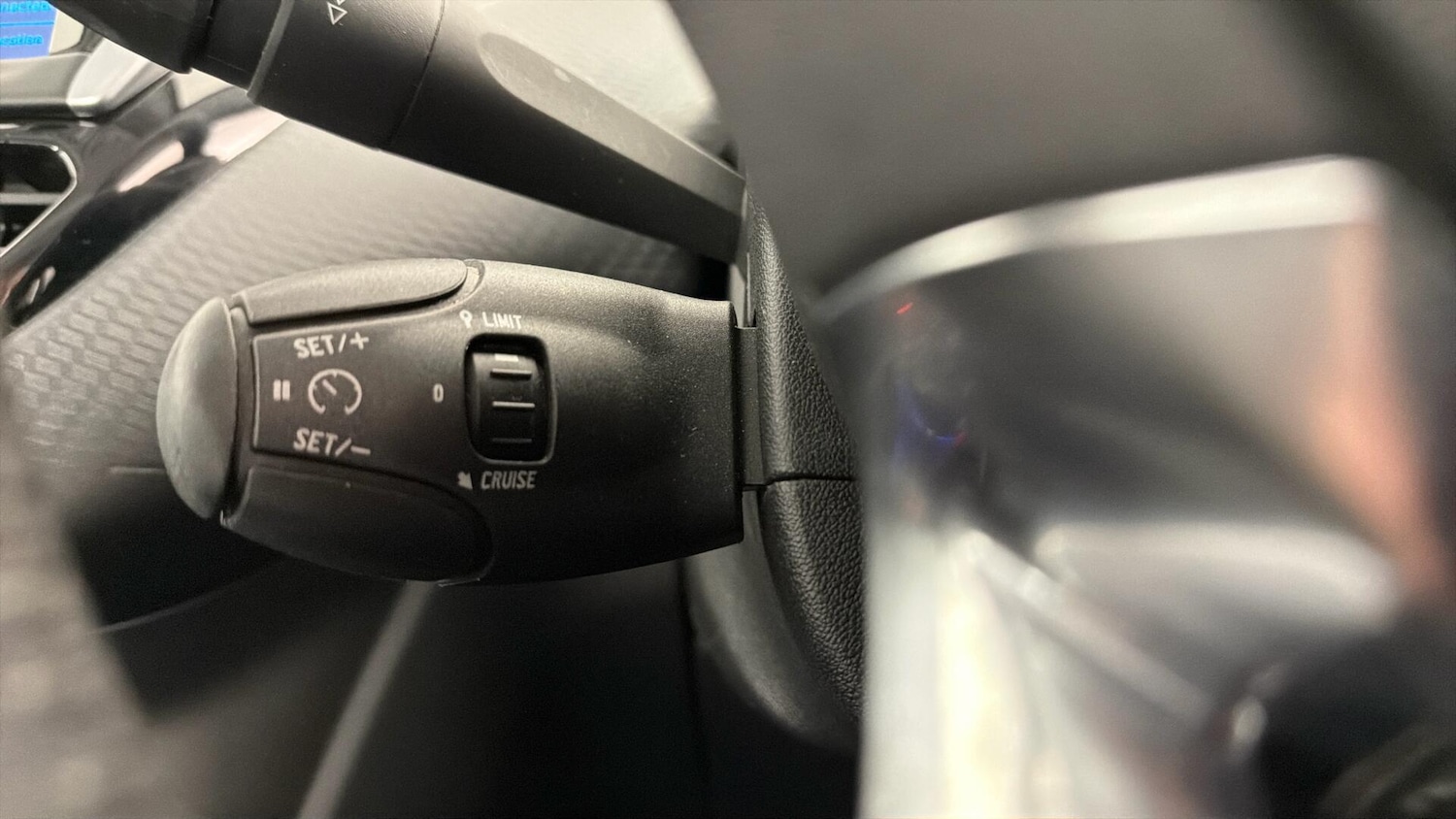 Used Peugeot 208 2019 for sale - 77918014: Photo 35