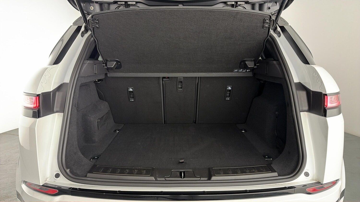 Used Land Rover Range Rover Evoque 2023 for sale - 77740120: Photo 12