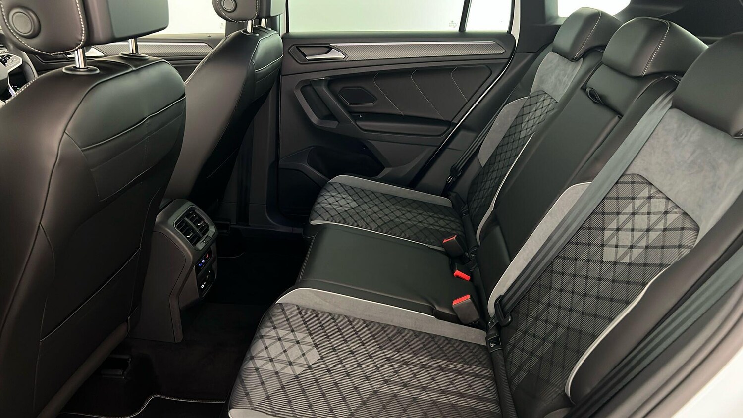 Used Volkswagen Tiguan 2023 for sale - 76195988: Photo 17