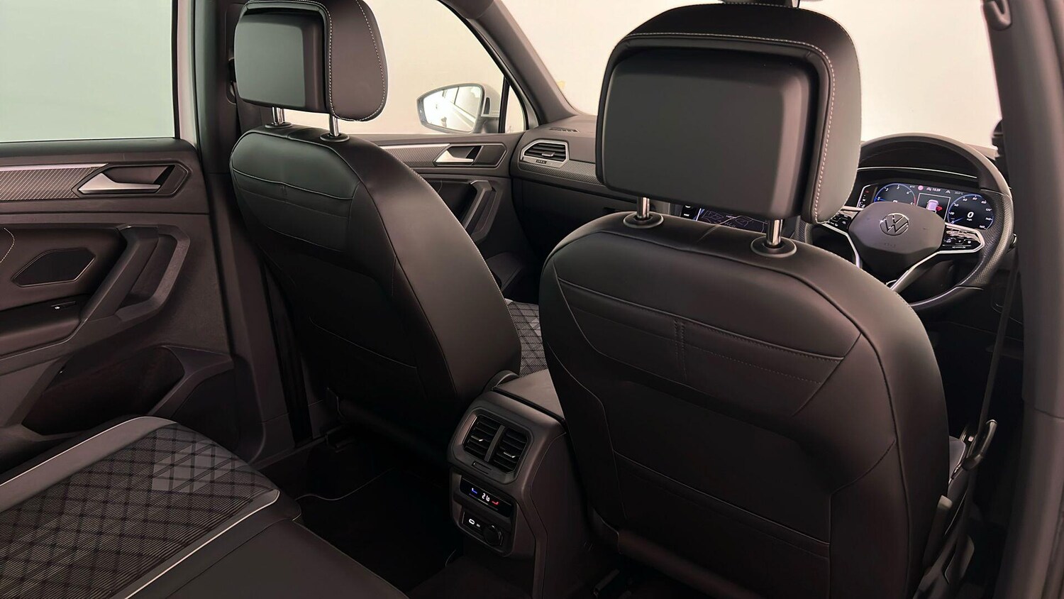 Used Volkswagen Tiguan 2023 for sale - 76195988: Photo 37