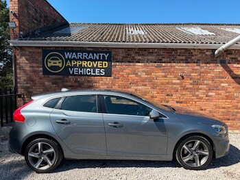 Used Volvo V40 2015 for sale - 78331475: Photo