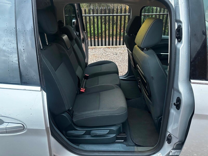 Used Ford C-Max 2013 for sale - 77845689: Photo 9