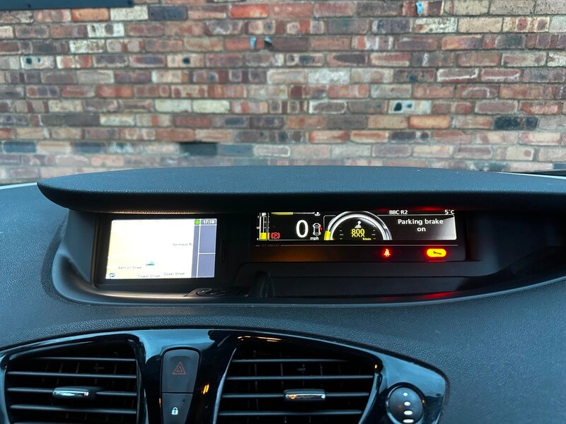 Used Renault Scenic 2012 for sale - 77845692: Photo 16