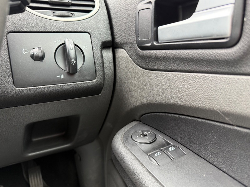 Used Ford Focus 2006 for sale - 78083782: Photo 19