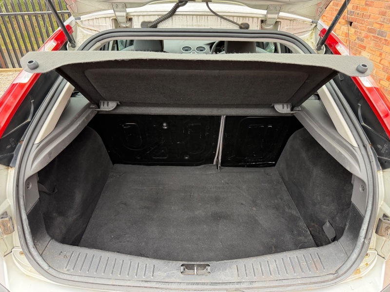 Used Ford Focus 2006 for sale - 78083782: Photo 8