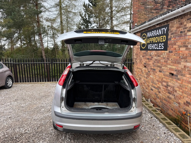 Used Ford Focus 2006 for sale - 78083782: Photo 9