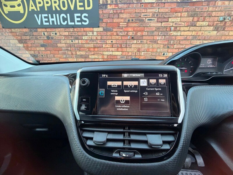 Used Peugeot 2008 2016 for sale - 77845685: Photo 19