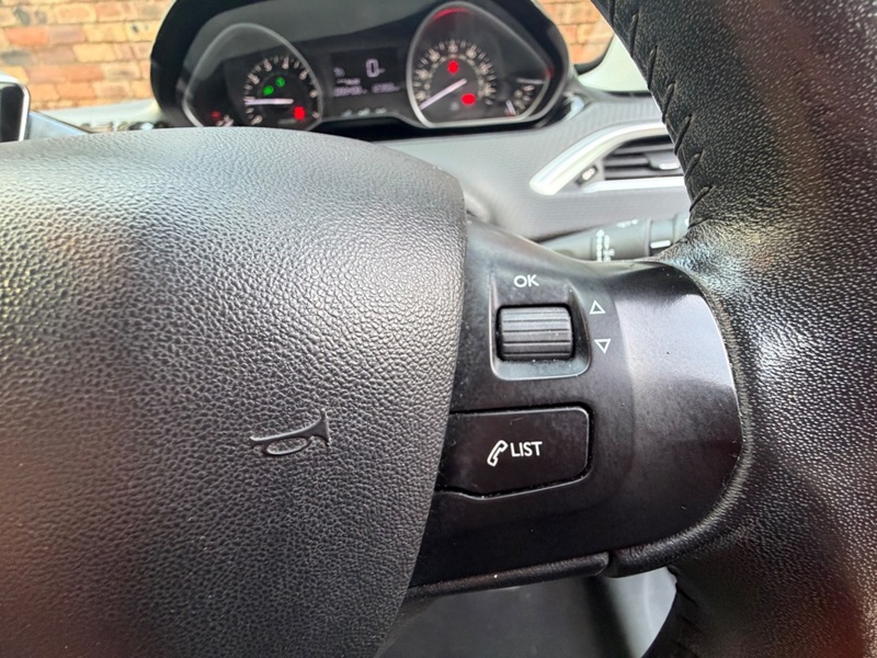 Used Peugeot 2008 2016 for sale - 77845685: Photo 24