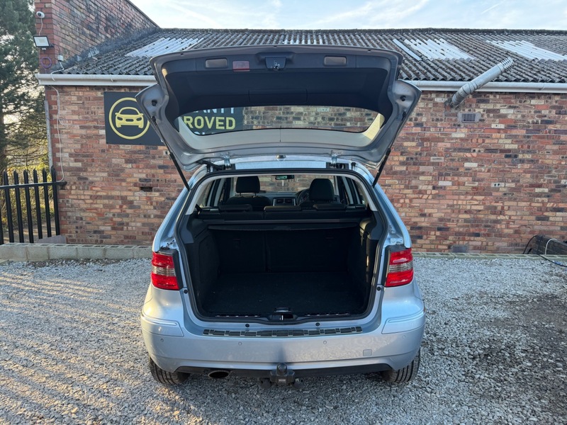 Used Mercedes-Benz B Class 2010 for sale - 77937542: Photo 9