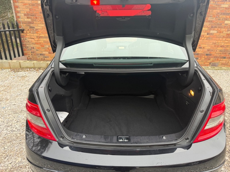 Used Mercedes-Benz C Class 2008 for sale - 77845698: Photo 10