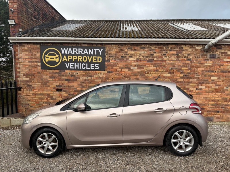 Used Peugeot 208 2012 for sale - 78018041: Photo 6