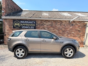 Used Land Rover Discovery Sport 2016 for sale - 79210672: Photo