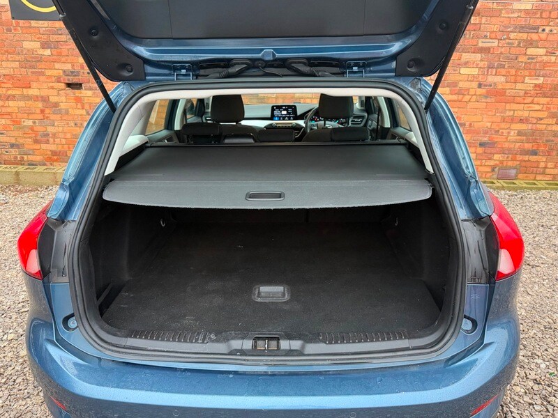 Used Ford Focus 2019 for sale - 77845702: Photo 11