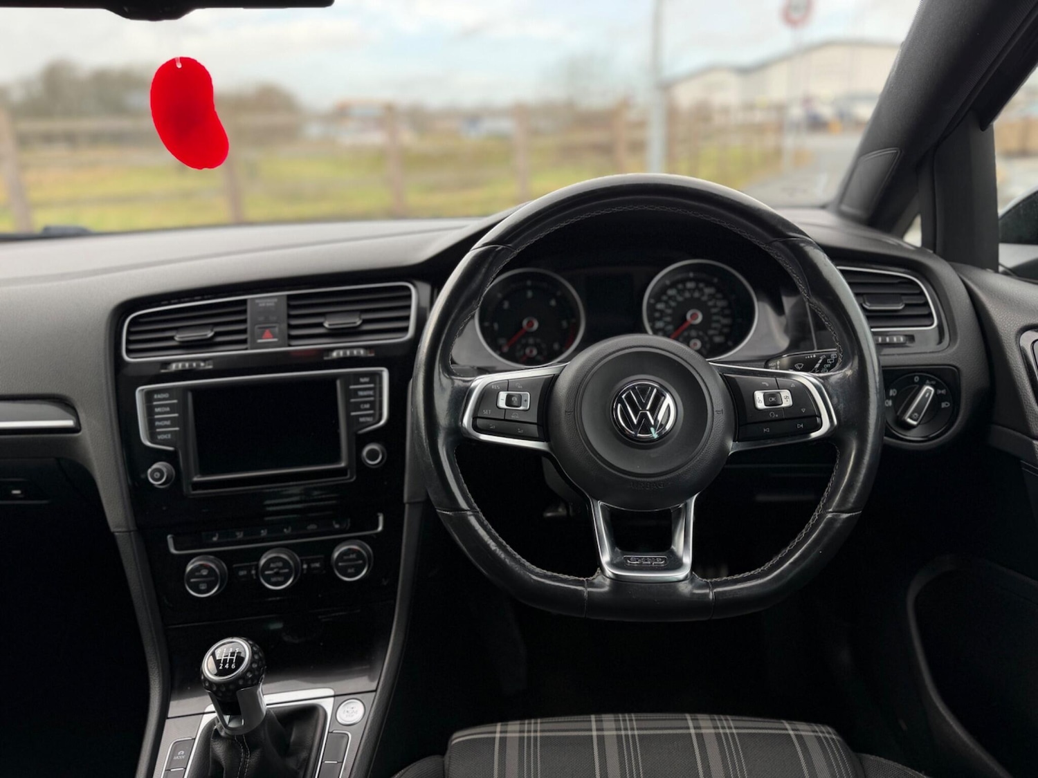 Used Volkswagen Golf 2016 for sale - 77363769: Photo 16