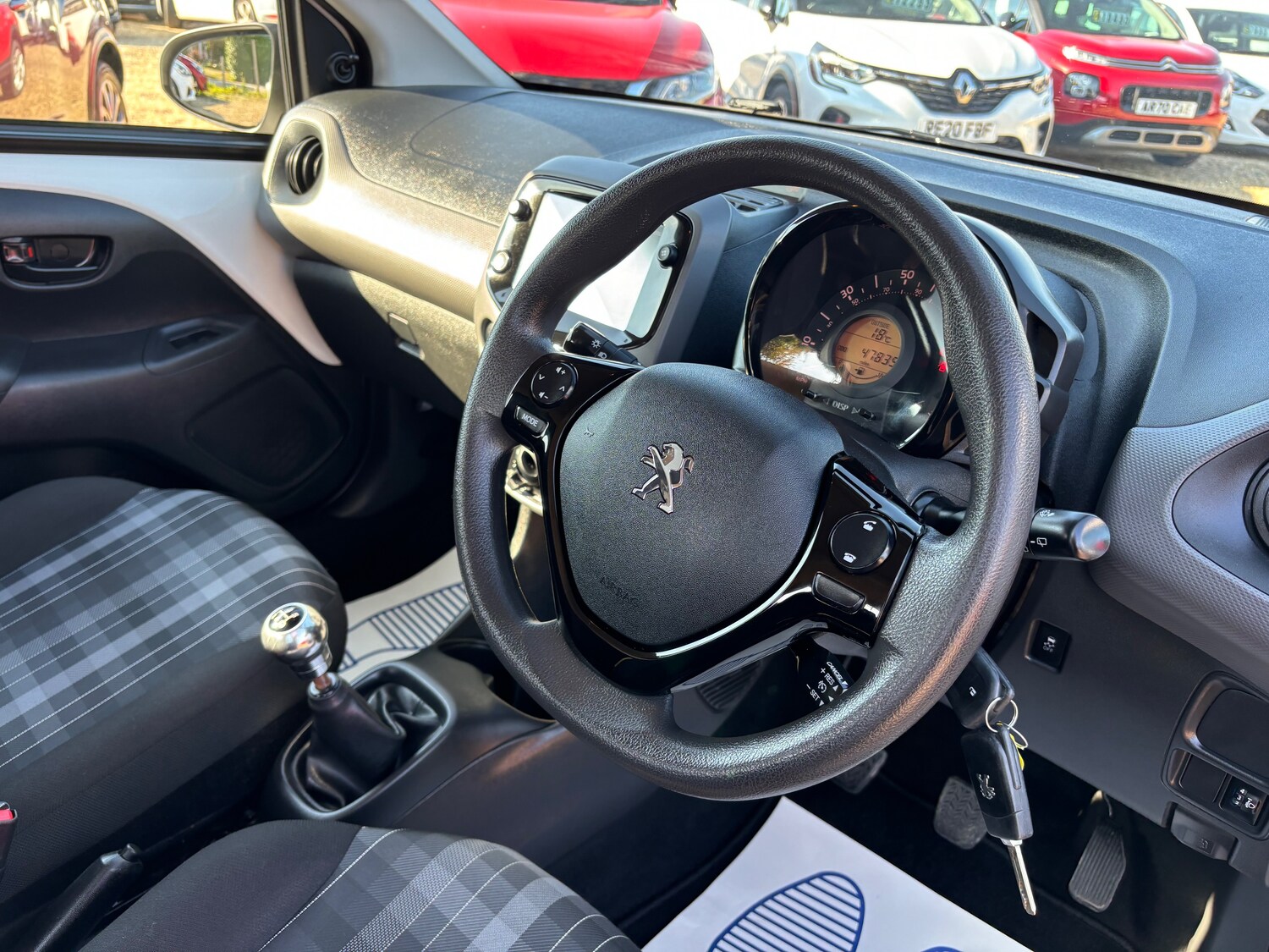 Used Peugeot 108 2018 for sale - 76040551: Photo 23