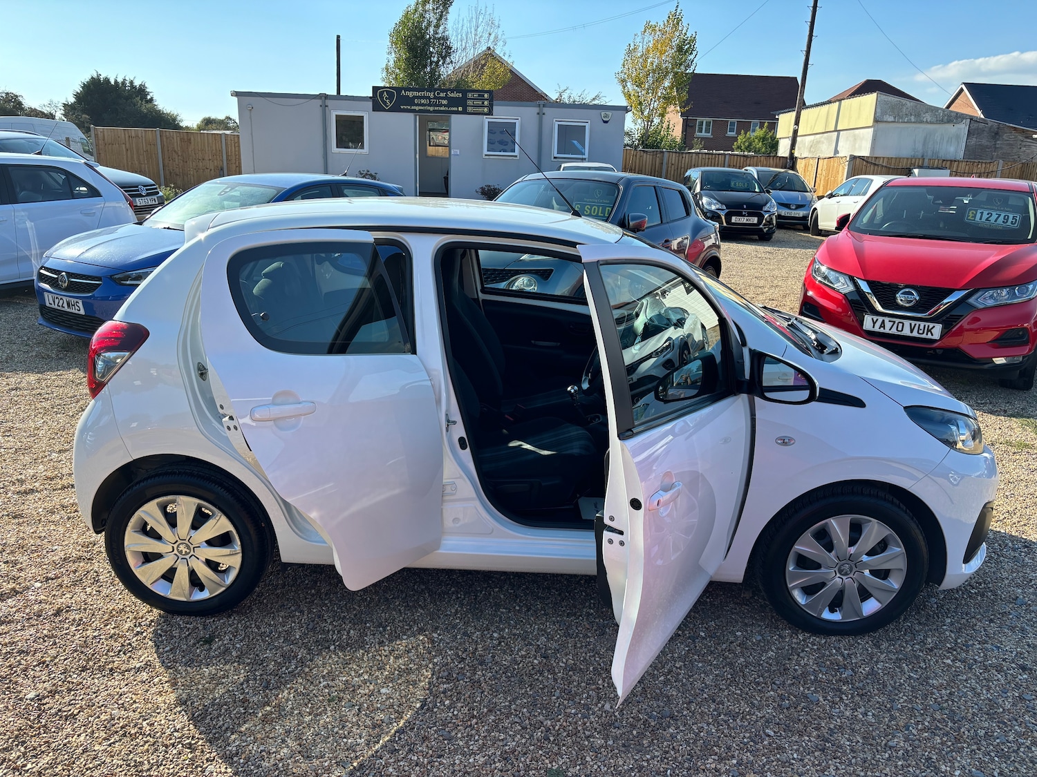 Used Peugeot 108 2018 for sale - 76040551: Photo 8