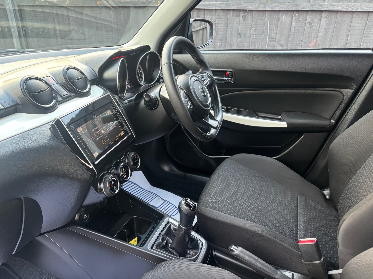 Used Suzuki Swift 2017 for sale - 77373129: Photo 14