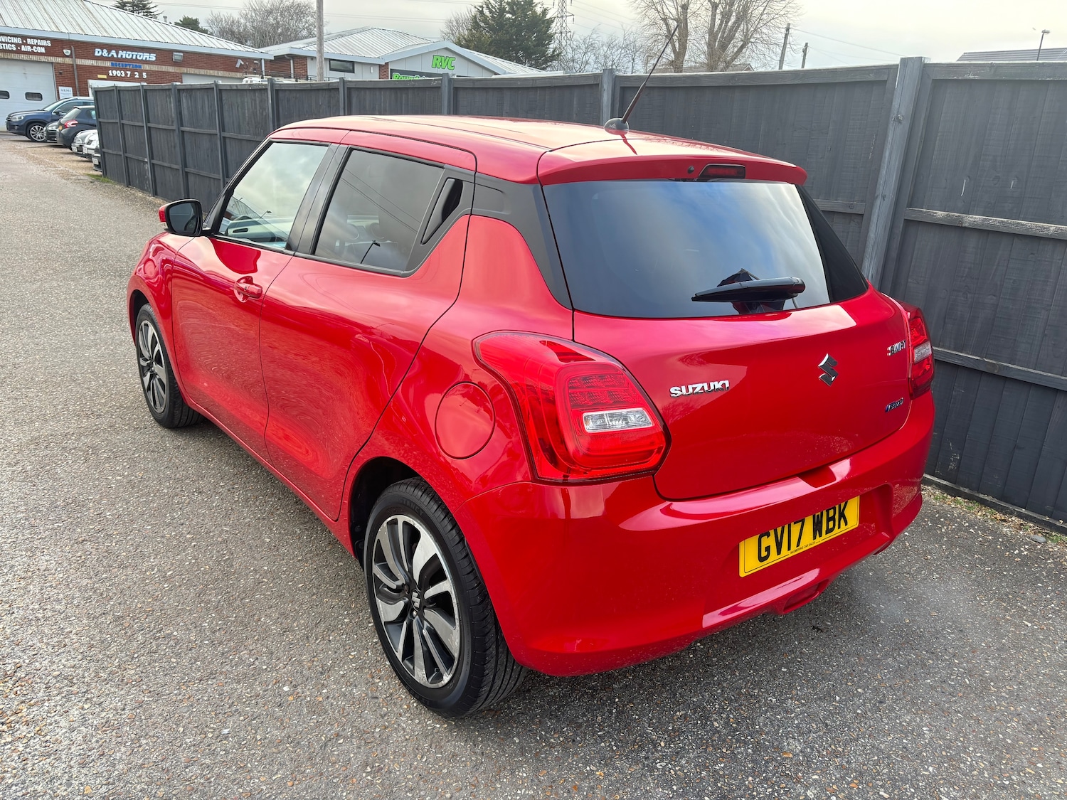 Used Suzuki Swift 2017 for sale - 77373129: Photo 3