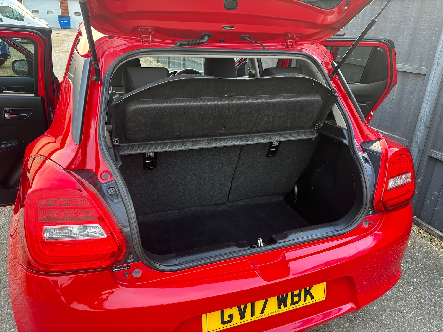 Used Suzuki Swift 2017 for sale - 77373129: Photo 31