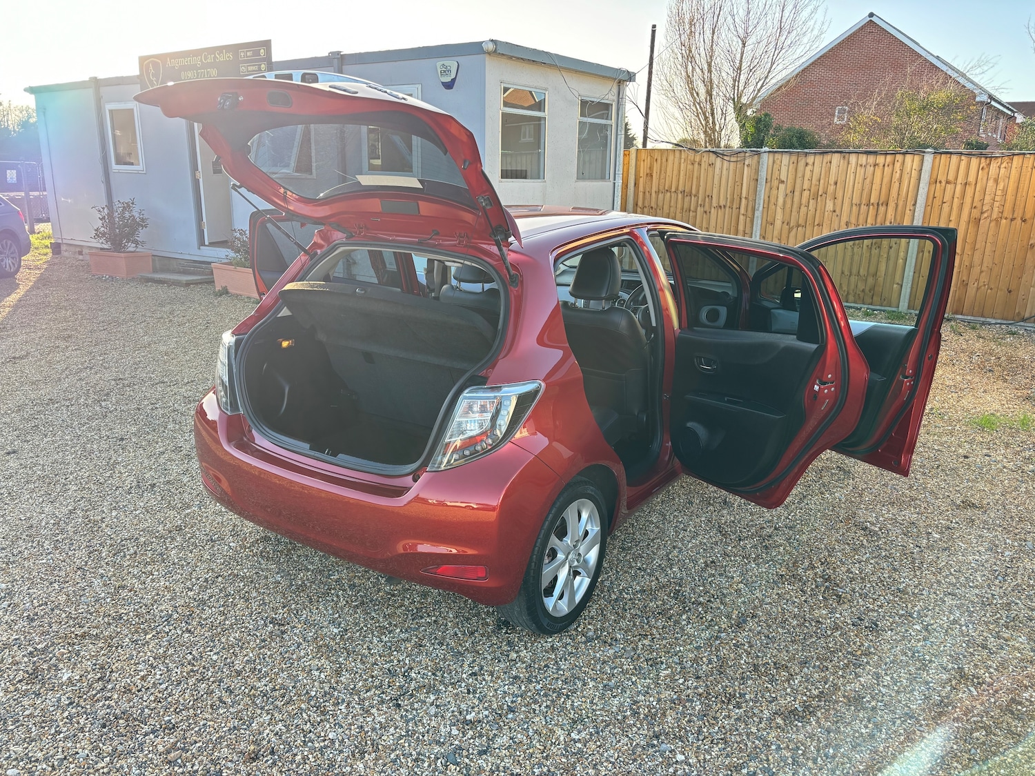 Used Toyota Yaris 2013 for sale - 76665396: Photo 10