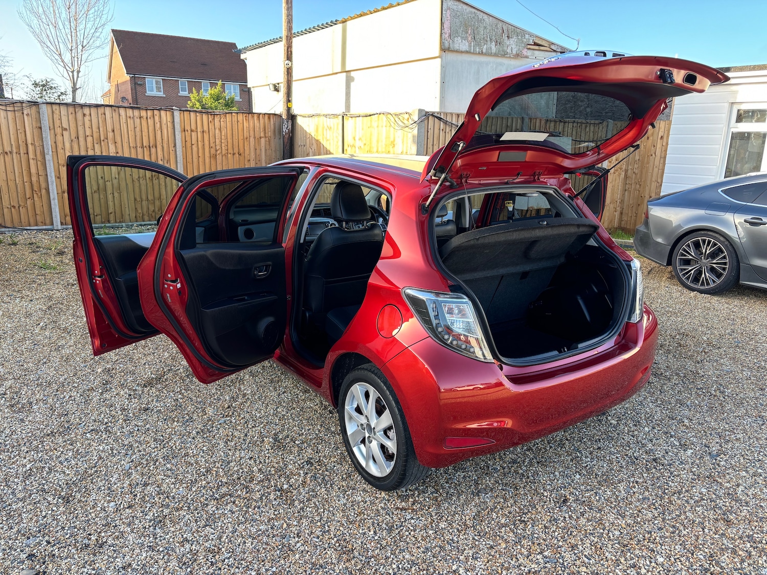 Used Toyota Yaris 2013 for sale - 76665396: Photo 11