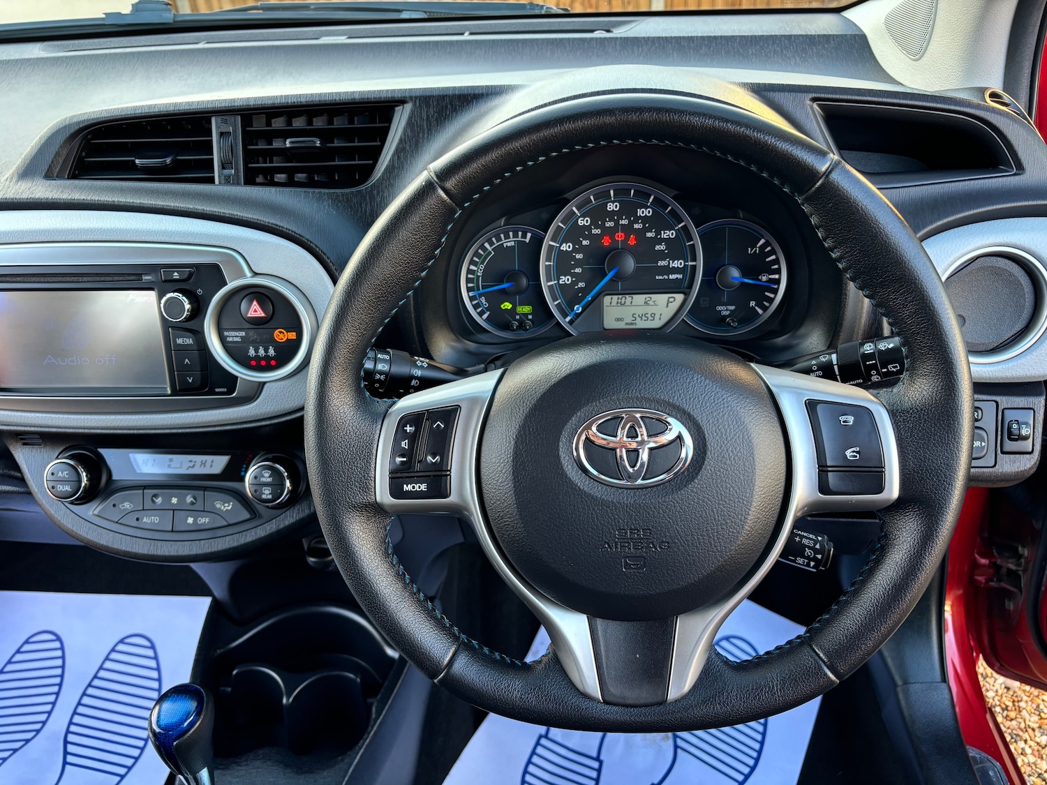 Used Toyota Yaris 2013 for sale - 76665396: Photo 17