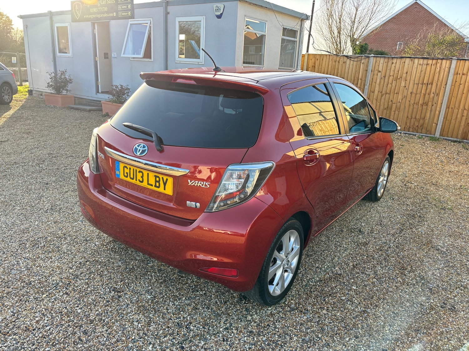 Used Toyota Yaris 2013 for sale - 76665396: Photo 2