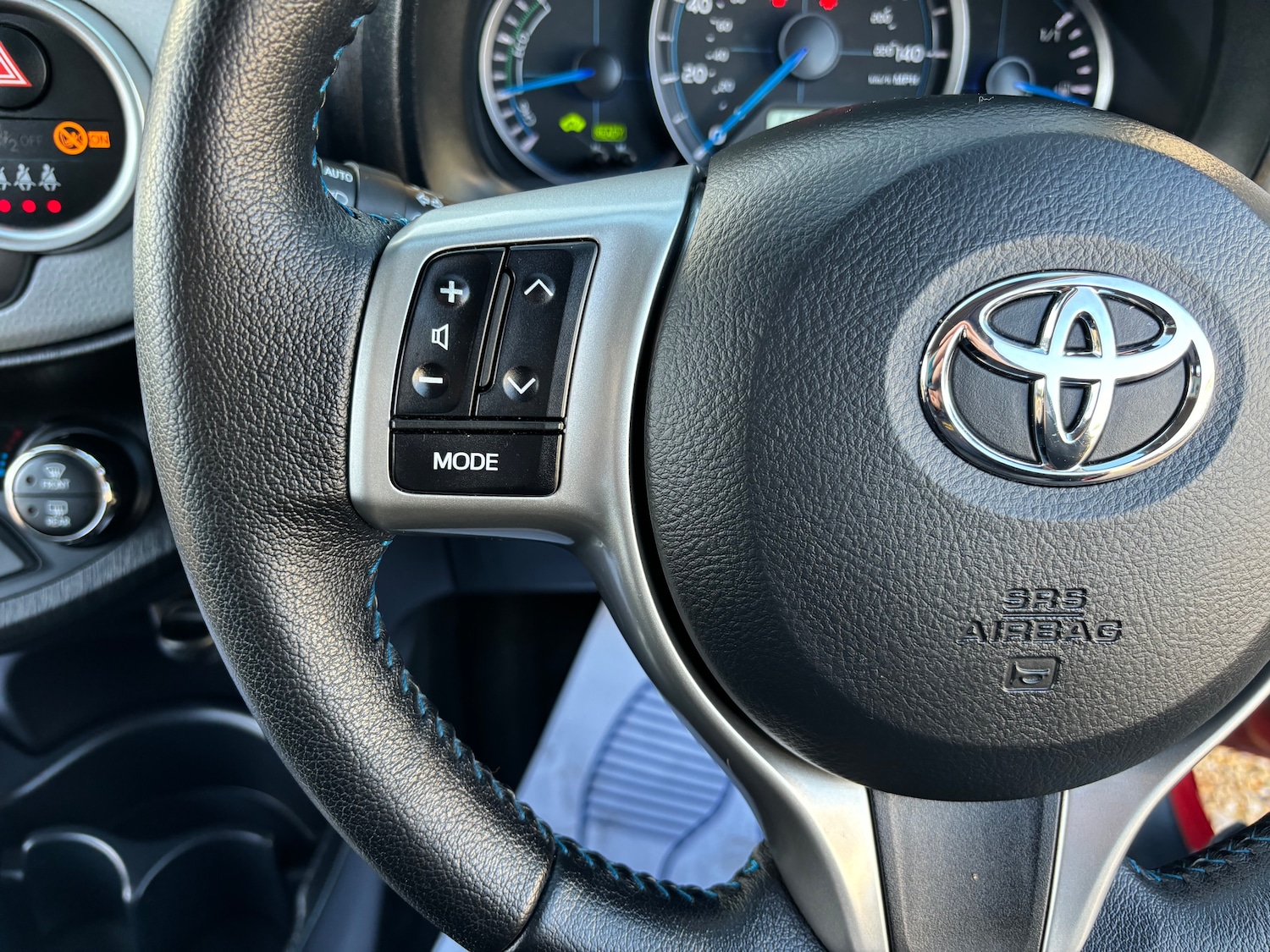 Used Toyota Yaris 2013 for sale - 76665396: Photo 24