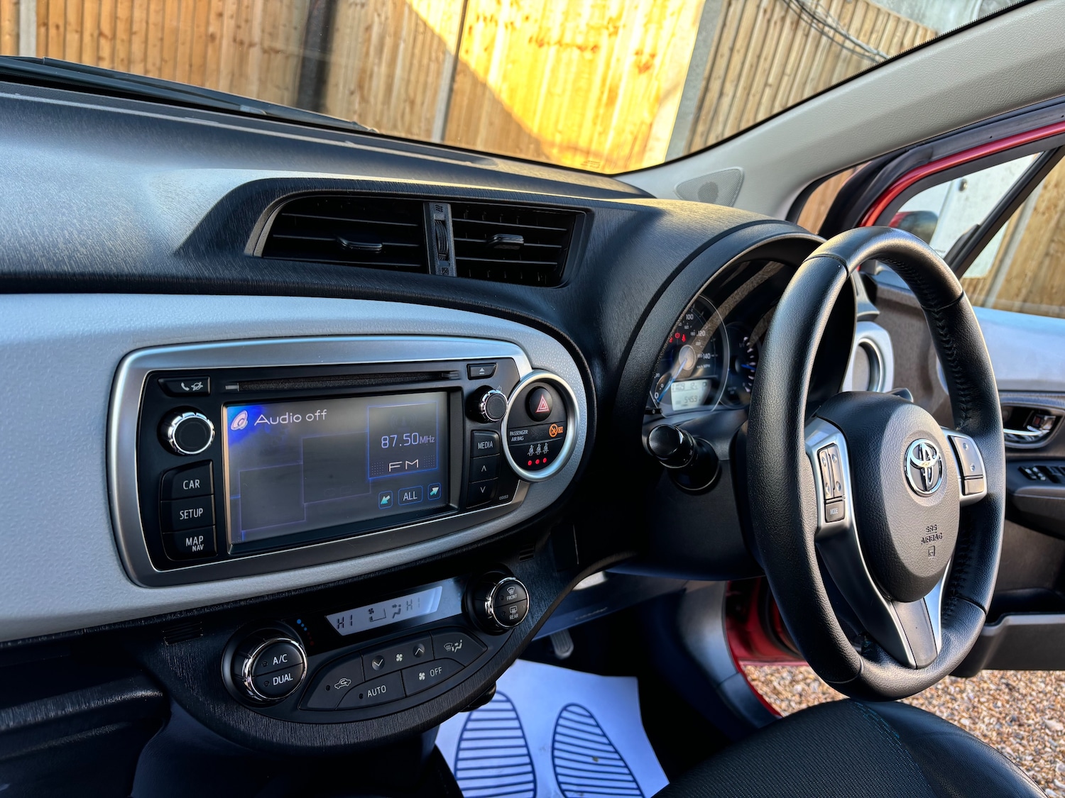 Used Toyota Yaris 2013 for sale - 76665396: Photo 30