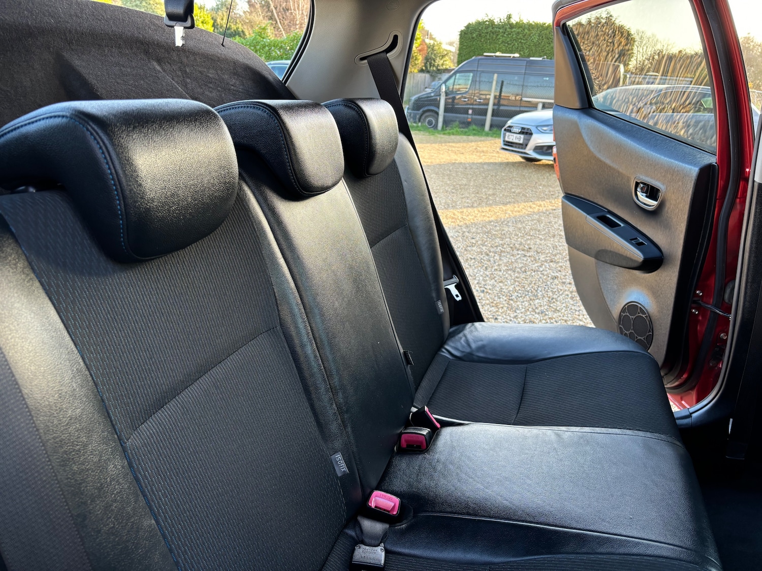 Used Toyota Yaris 2013 for sale - 76665396: Photo 32