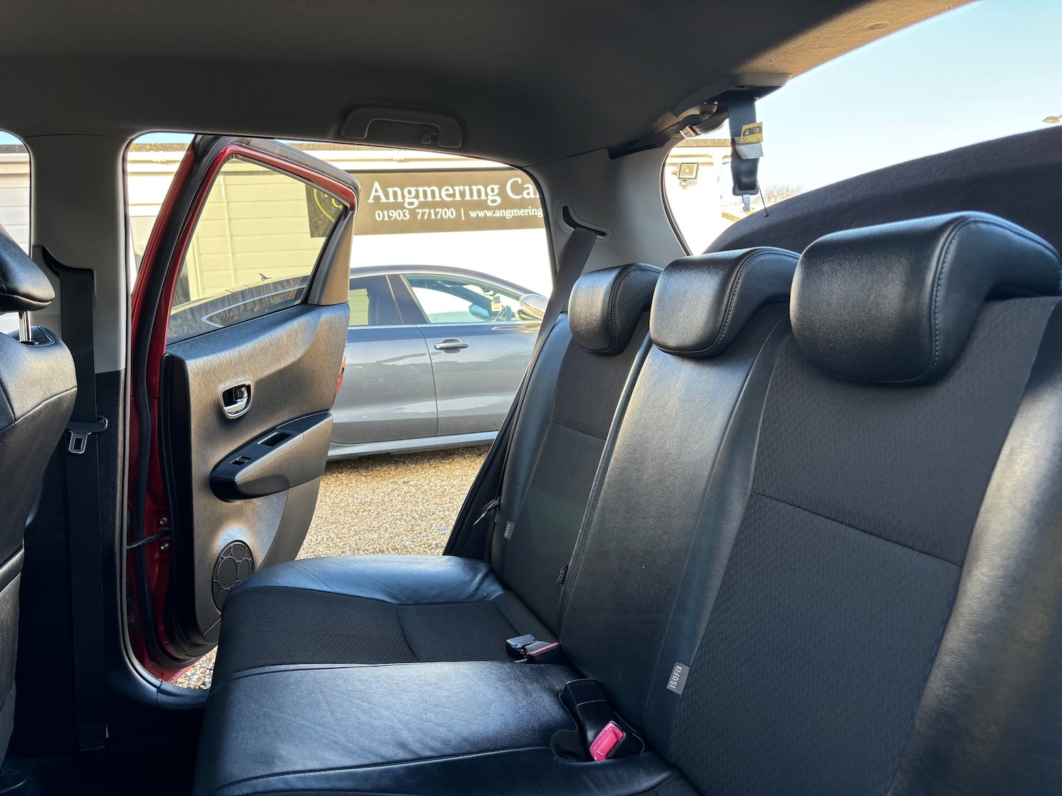 Used Toyota Yaris 2013 for sale - 76665396: Photo 34