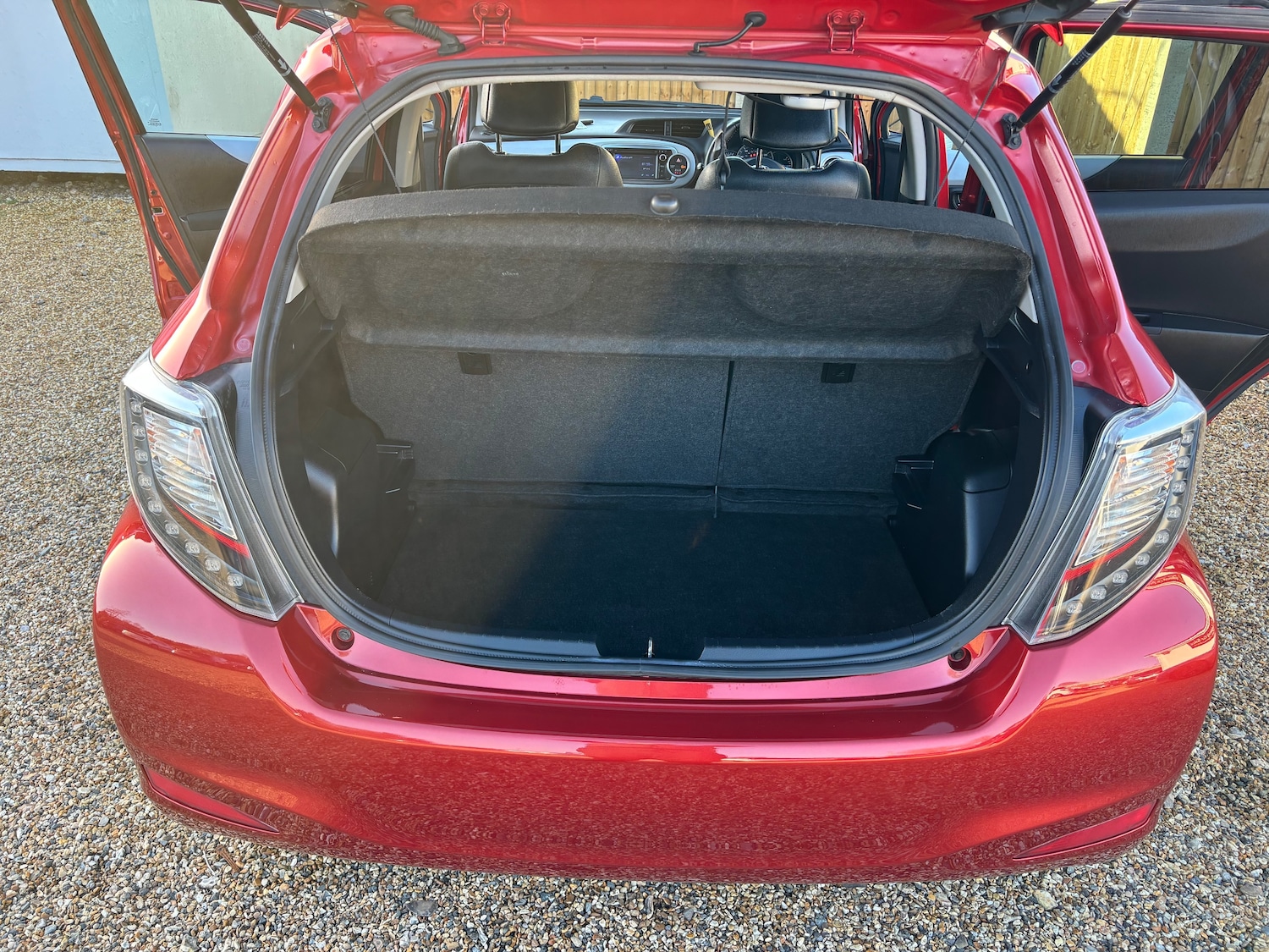 Used Toyota Yaris 2013 for sale - 76665396: Photo 38