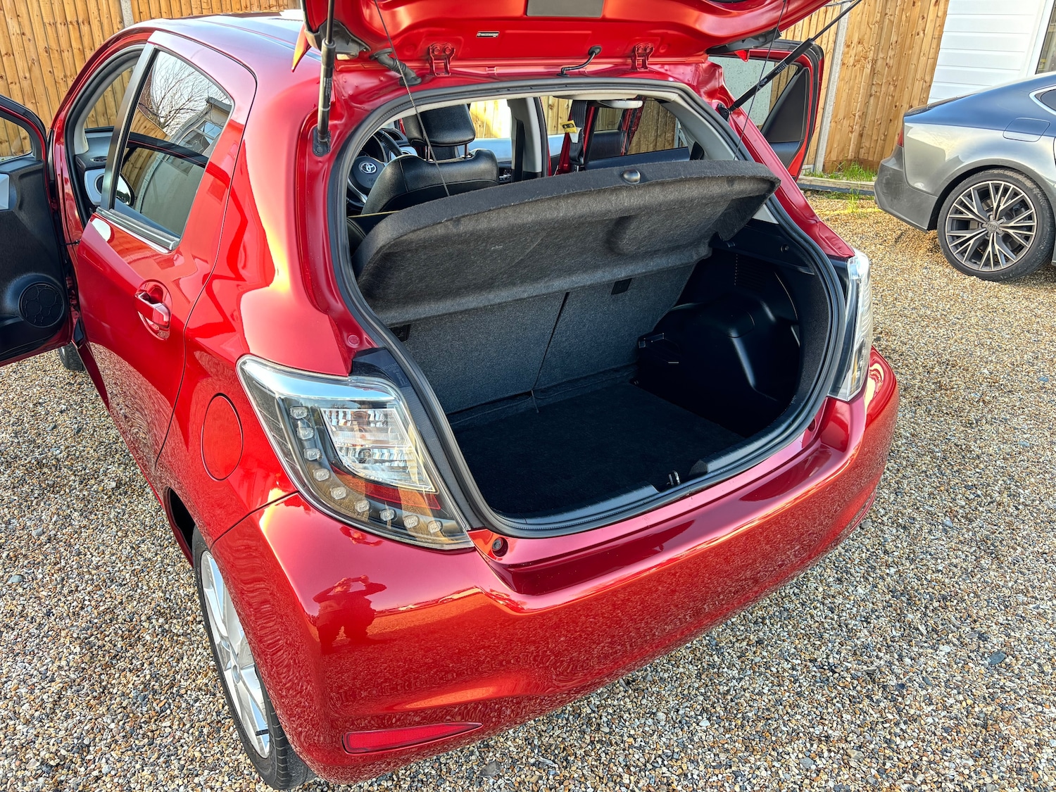 Used Toyota Yaris 2013 for sale - 76665396: Photo 39