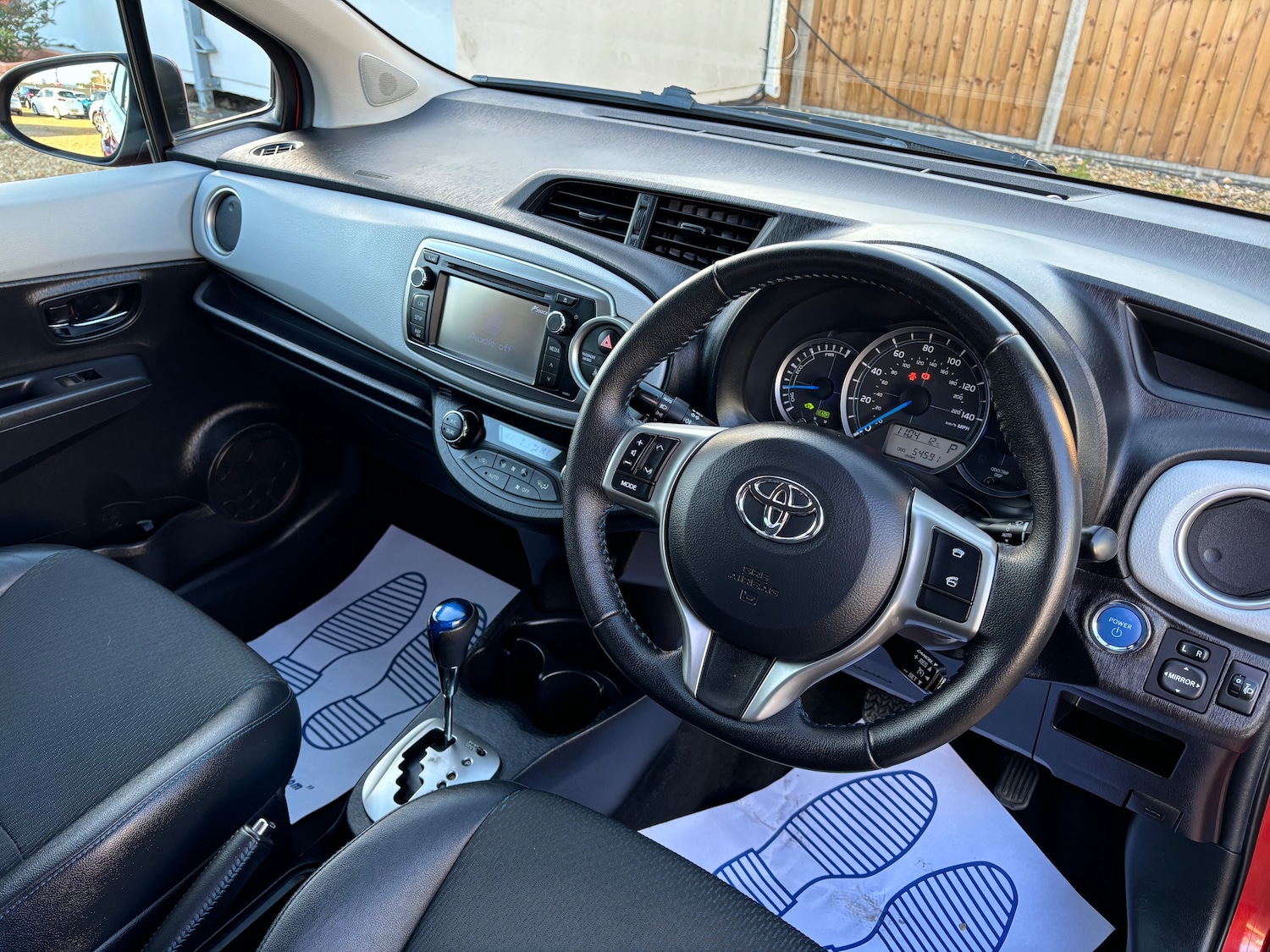 Used Toyota Yaris 2013 for sale - 76665396: Photo 5