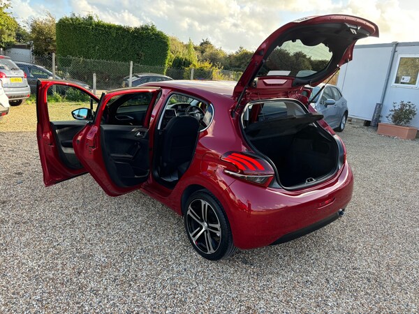 Used Peugeot 208 2018 for sale - 70862125: Photo 13