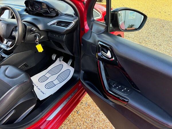 Used Peugeot 208 2018 for sale - 70862125: Photo 15