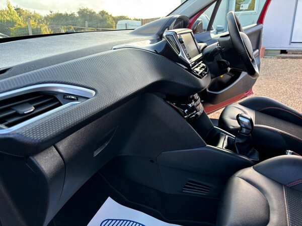 Used Peugeot 208 2018 for sale - 70862125: Photo 33