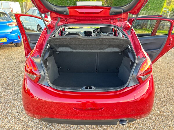 Used Peugeot 208 2018 for sale - 70862125: Photo 37