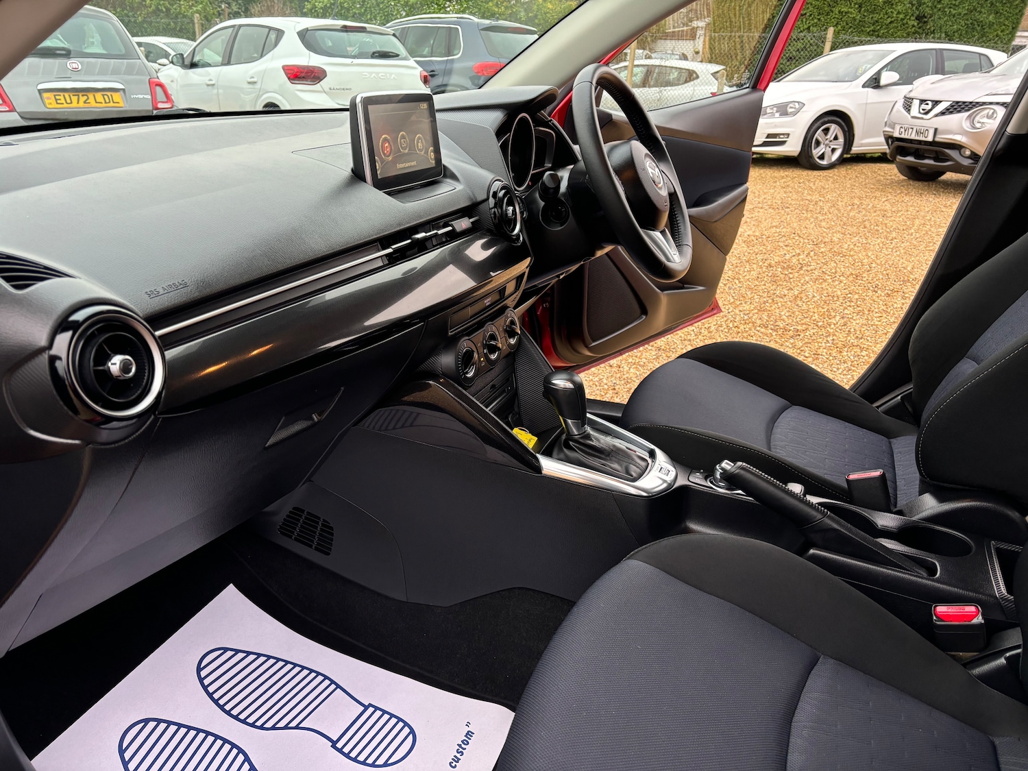 Used Mazda Mazda2 2016 for sale - 77026688: Photo 13